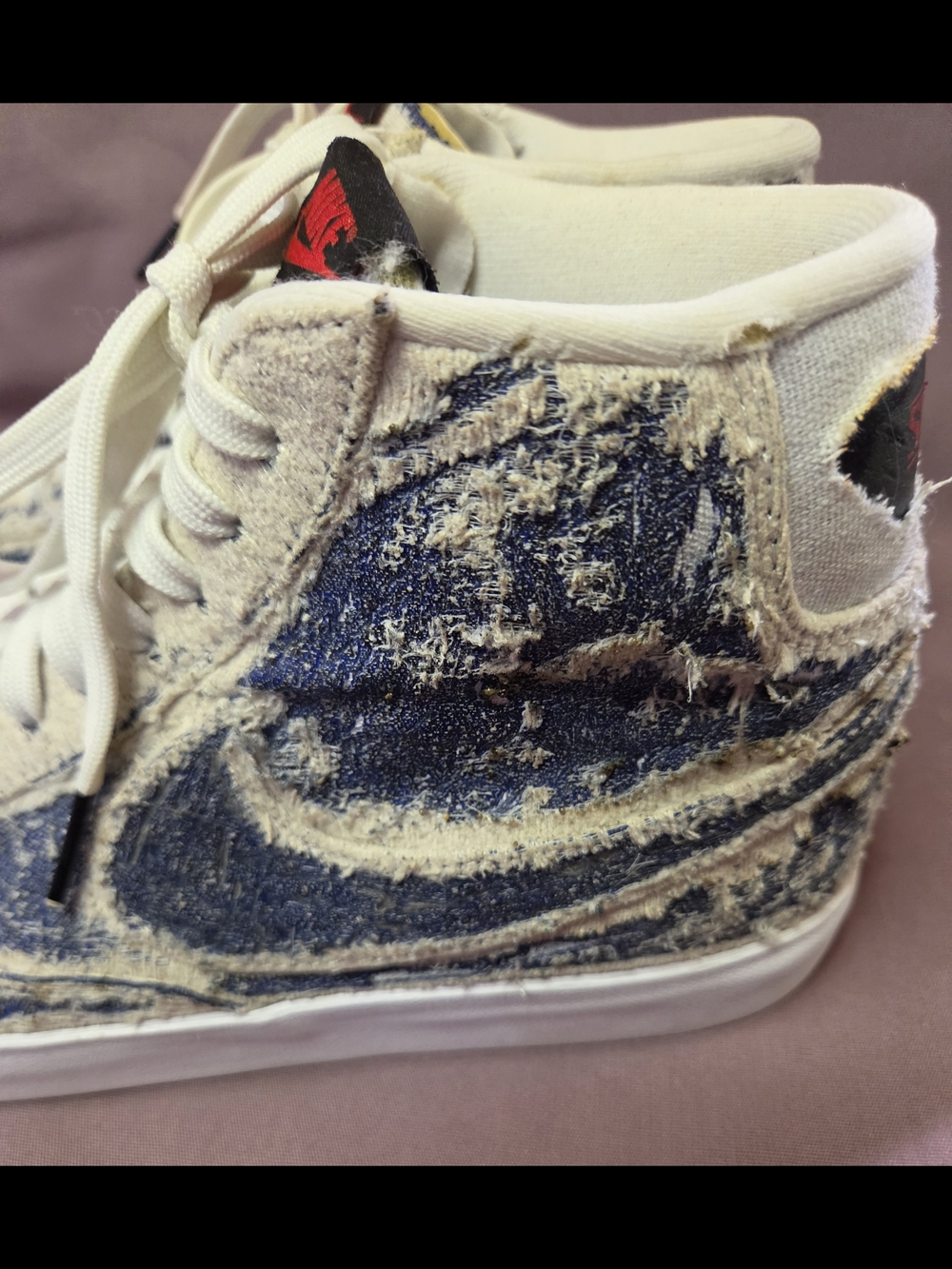 NIKE Stranger Things 8.5 RARE - Picture 3 of 10